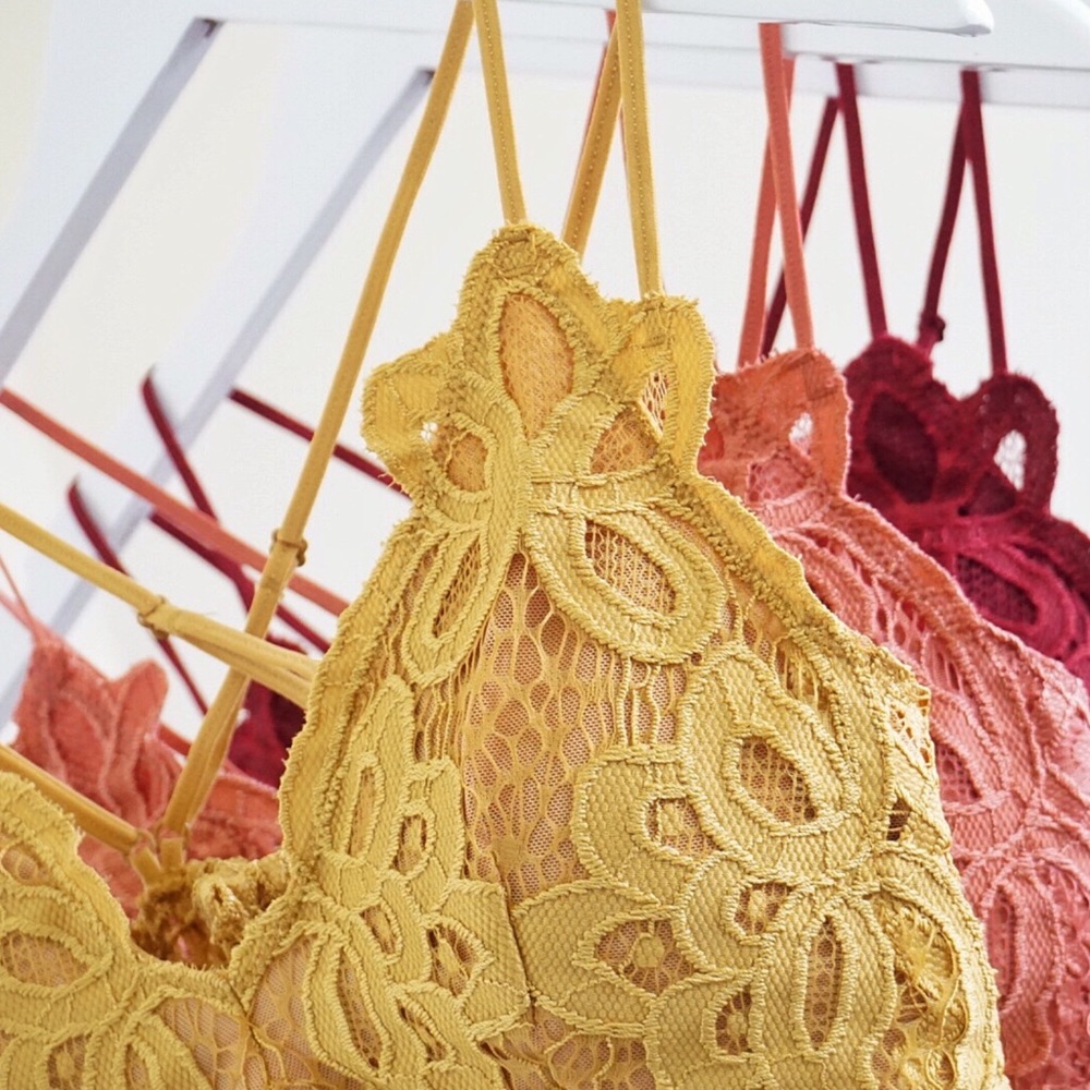 Double Strap Scalloped Lace Bralette Yellow Gold - Picture 5 of 8